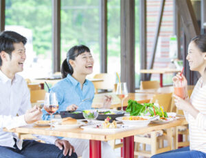 元住吉の歯医者、よしだ・ファミリー・歯科でマウスピース矯正が向いている人・向いていない人についての解説