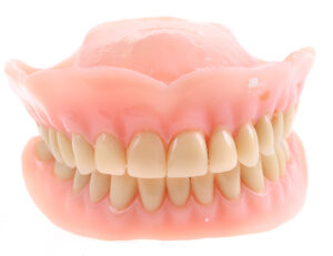 元住吉の歯医者、よしだ・ファミリー・歯科で歯がない期間を短くできる即時義歯とは？メリットとデメリットを解説