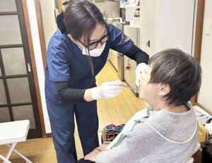 元住吉の歯医者なら、駅徒歩3分、土日も診療で通いやすい、よしだ・ファミリー・歯科の訪問歯科